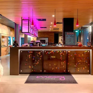 Moxy Excel Отель