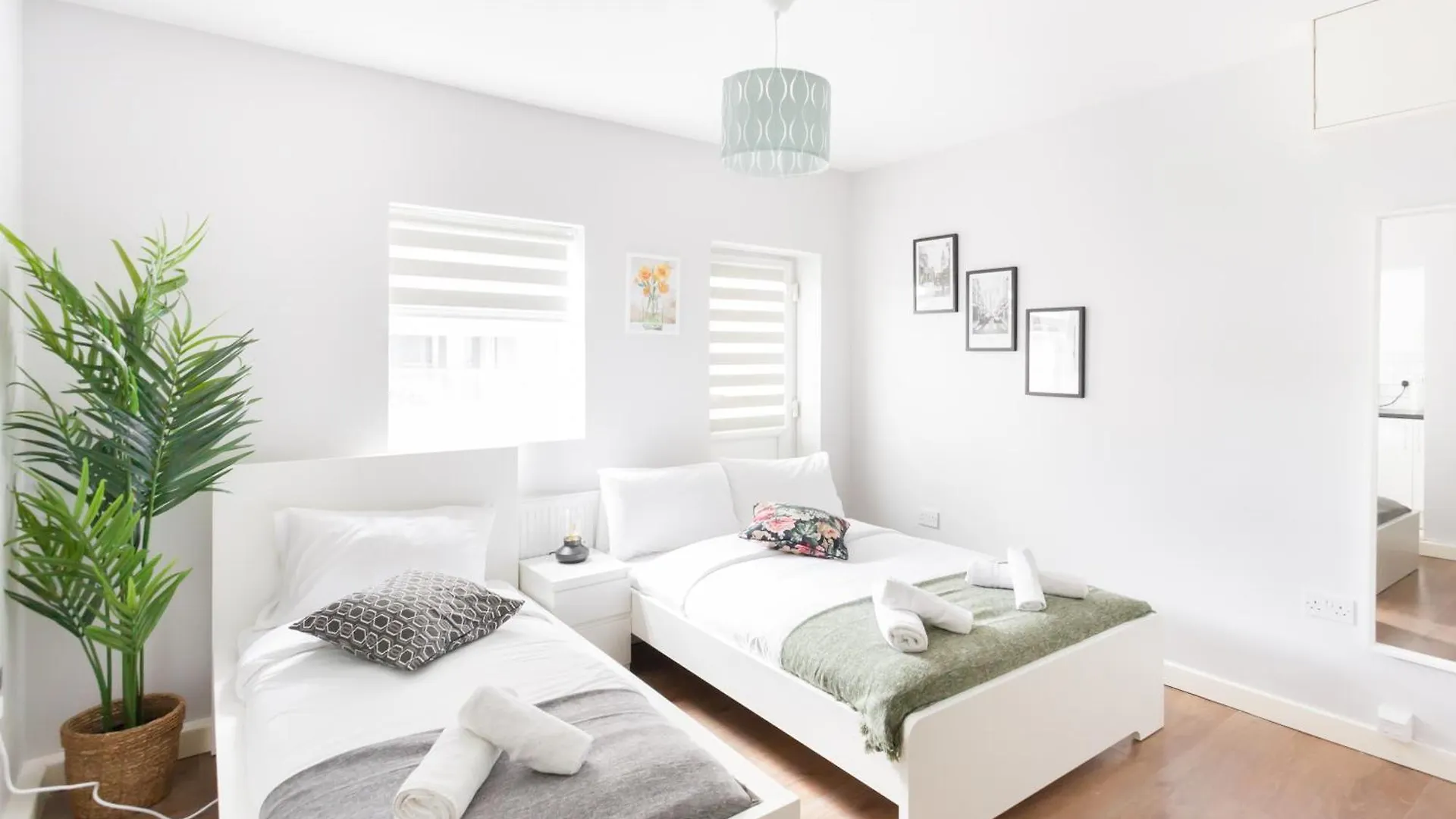 לונדון Lovely Studio Flats In Dalston 0*,